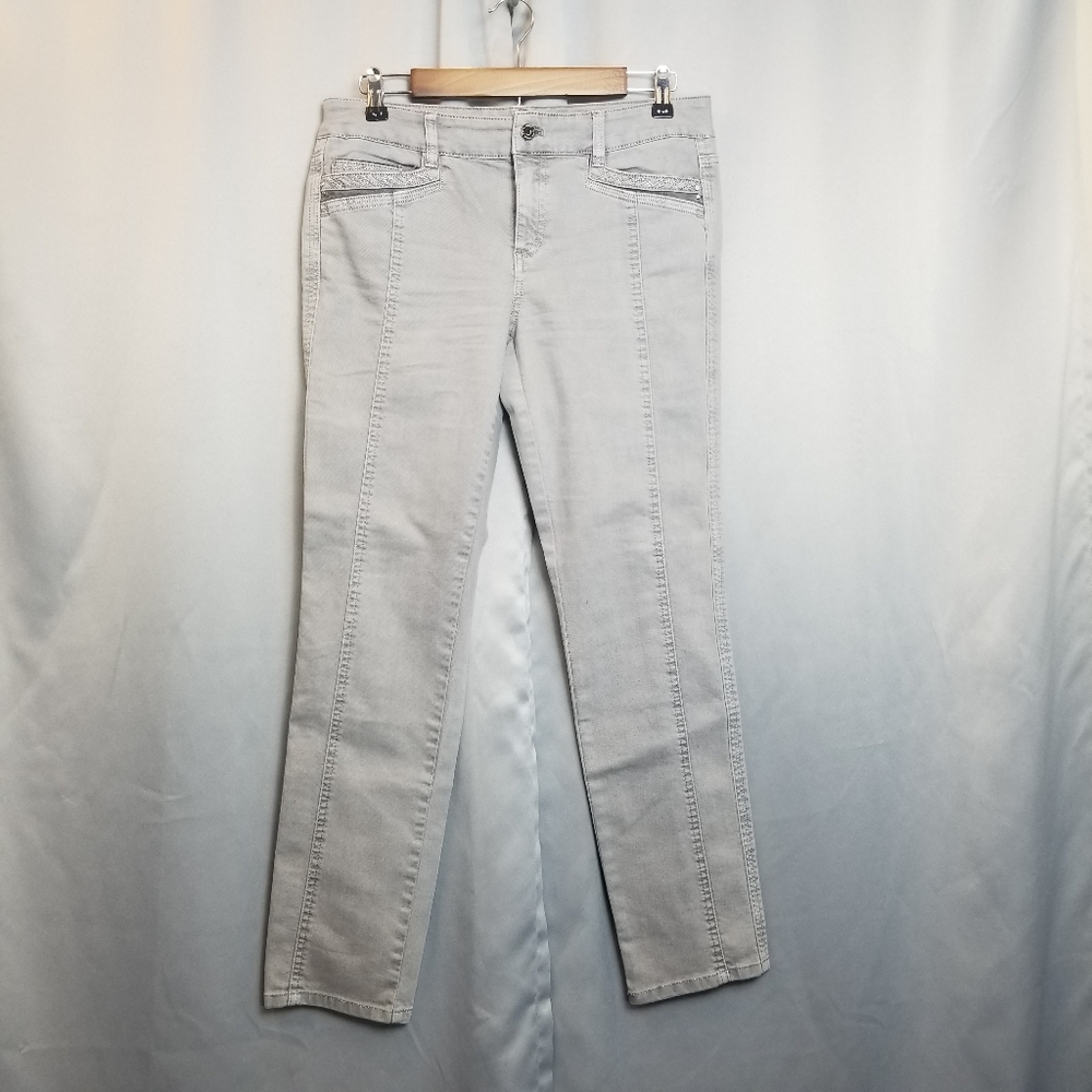 White House Black Market slim ankle jeans size 6r